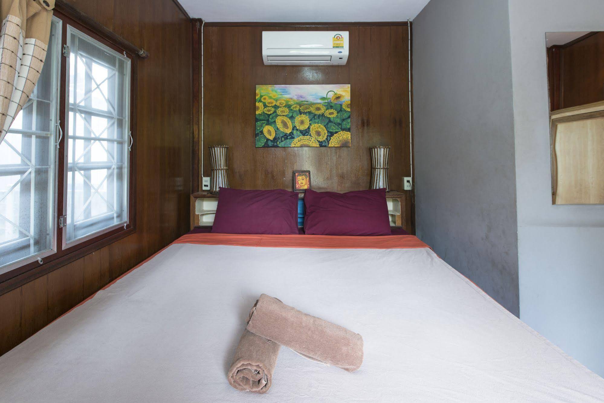 Mikasa Beach House Koh Phangan