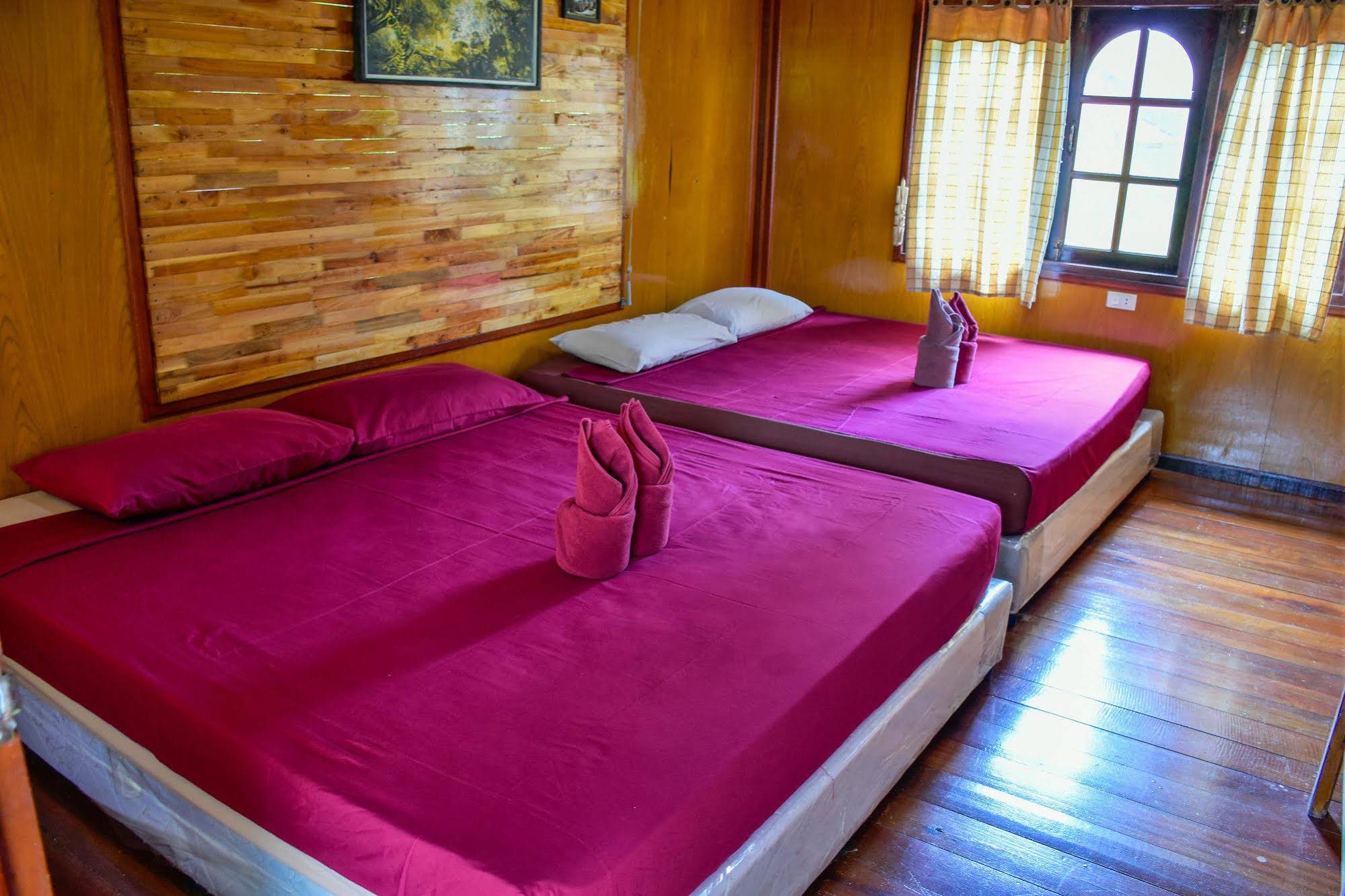 Mikasa Beach House Koh Phangan
