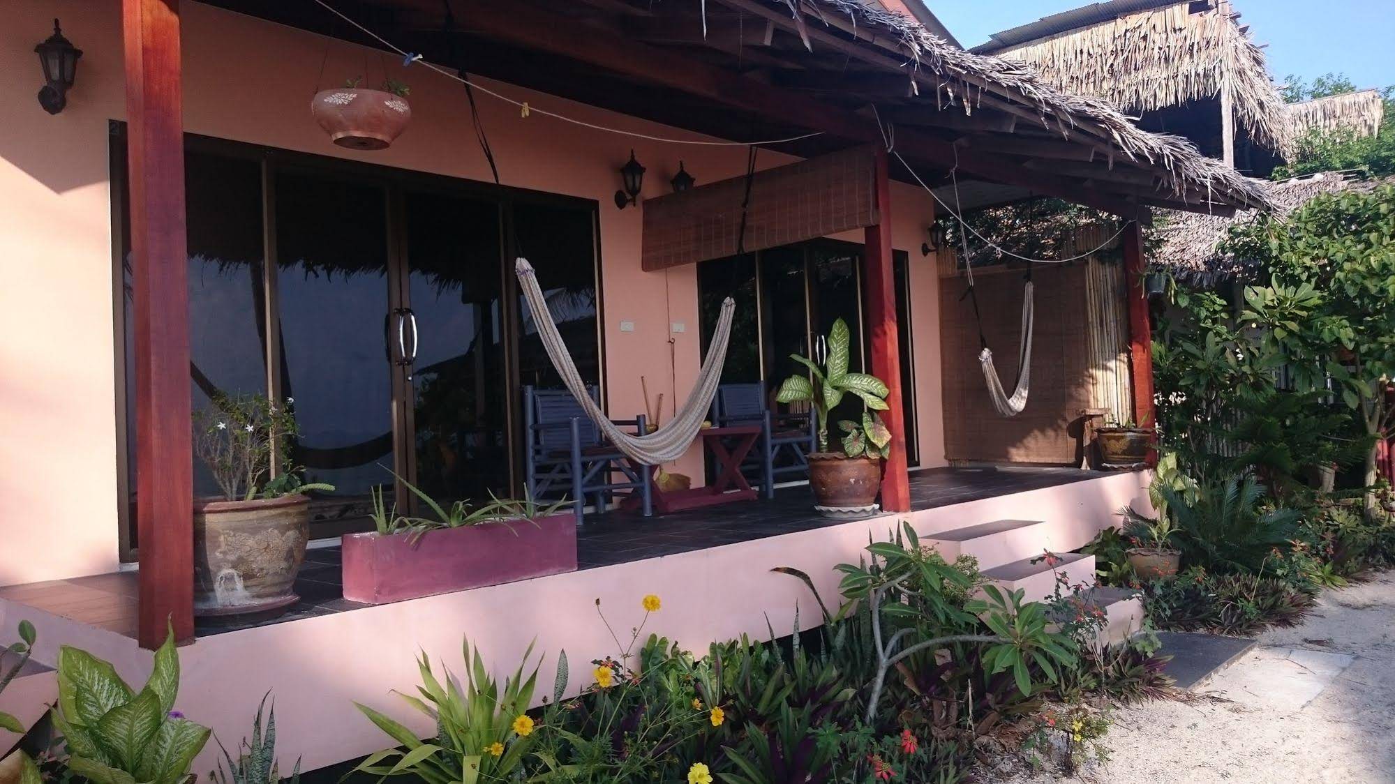 Papillon Bungalows