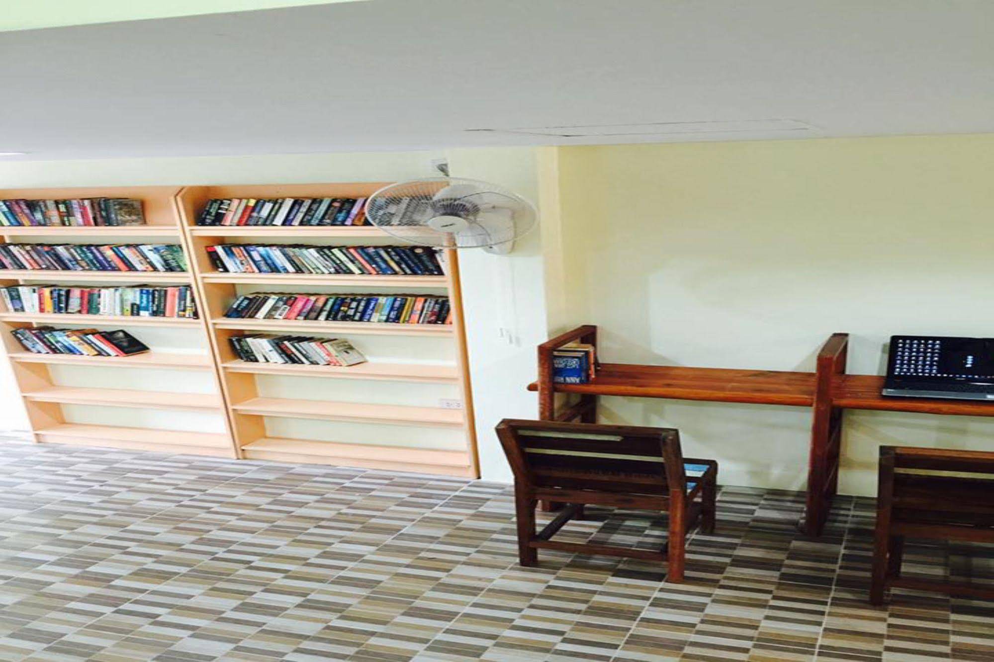 Phangan Barsay Hostel