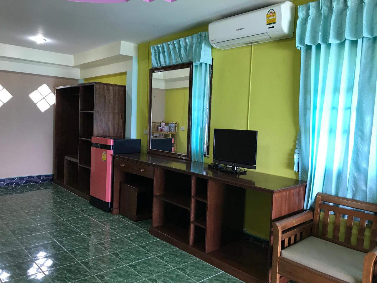 Phangan Dragon Hut Resort