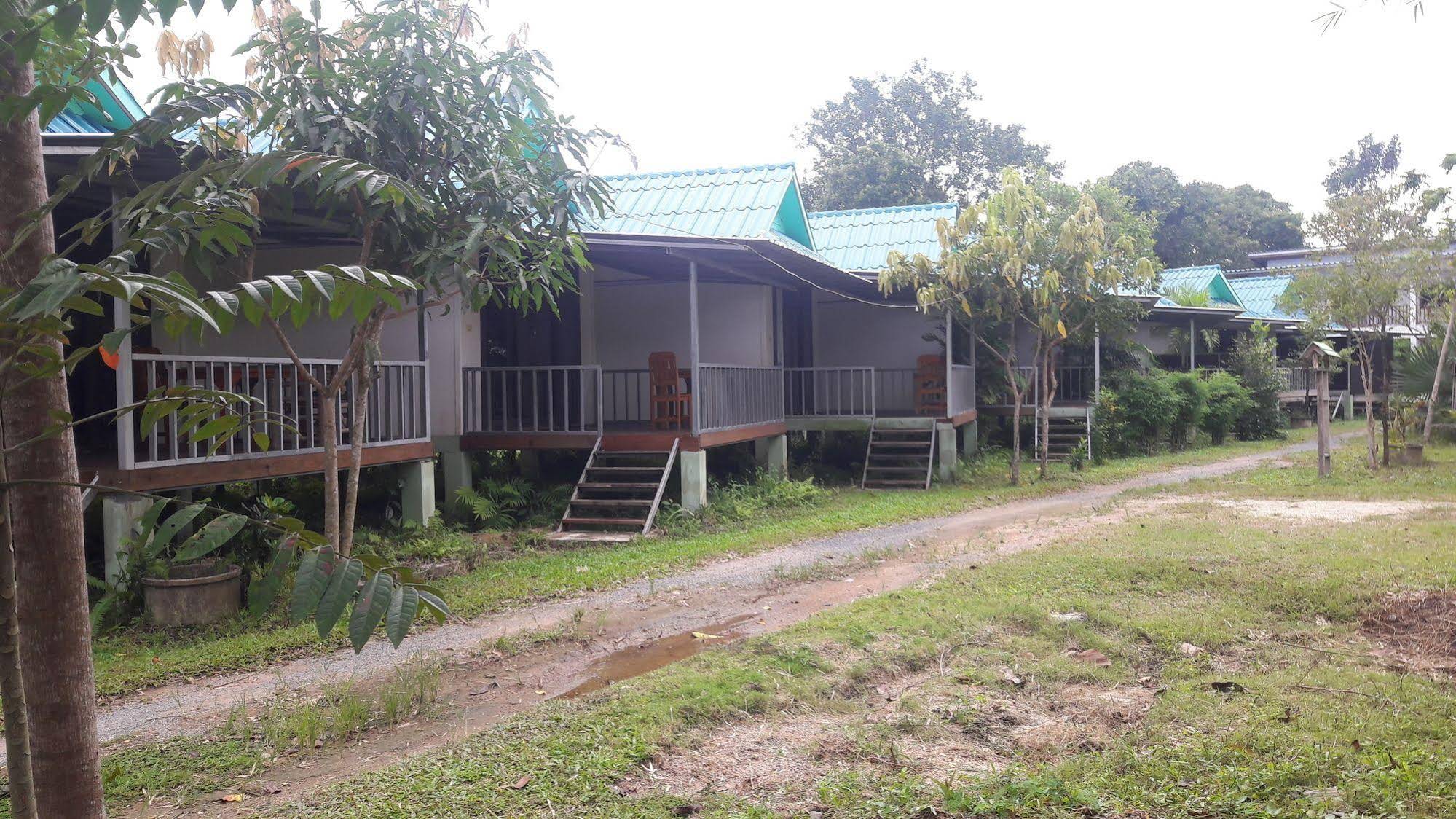 Phangan Farm Stay Resort