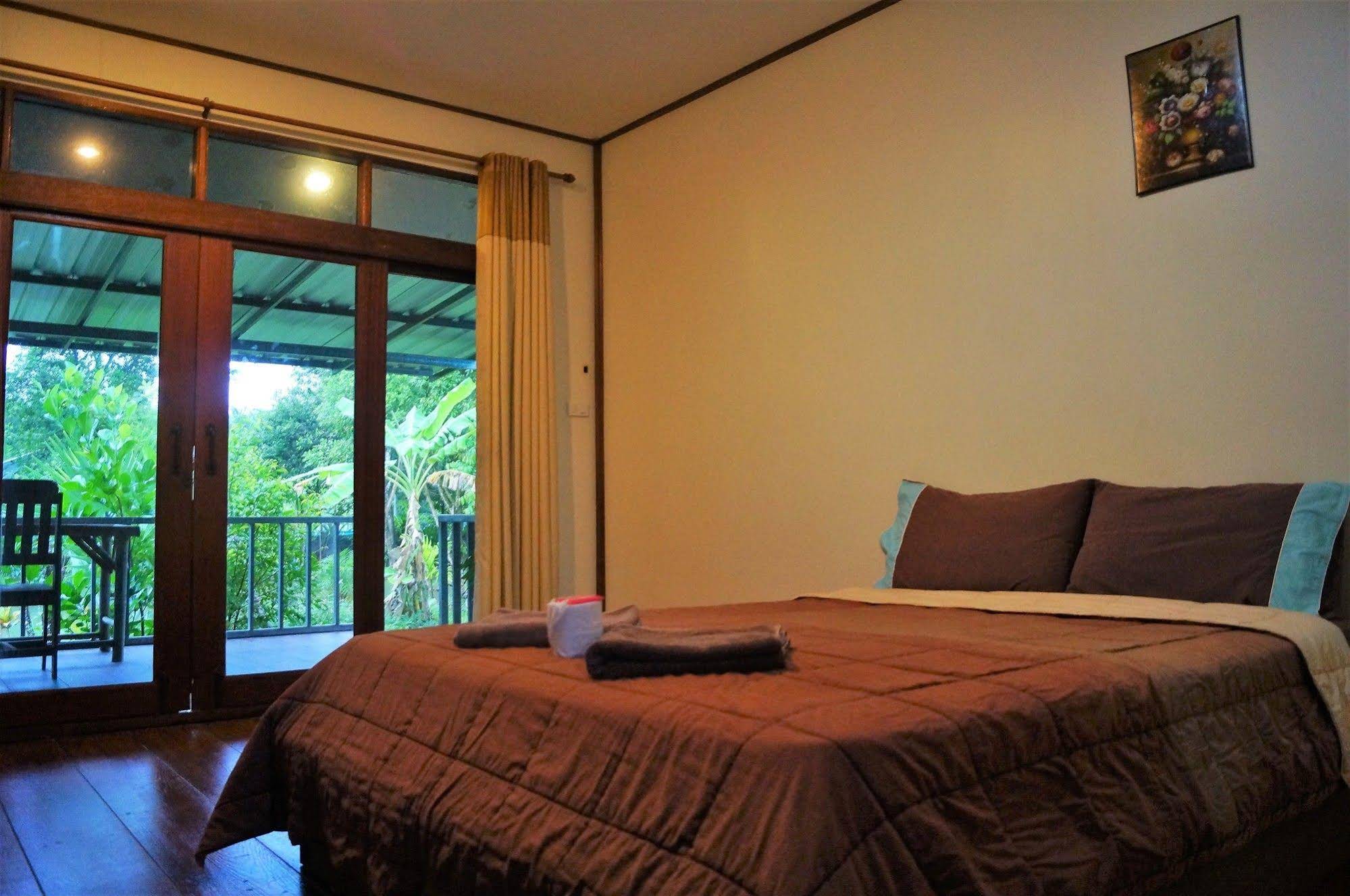 Phangan Farm Stay Resort