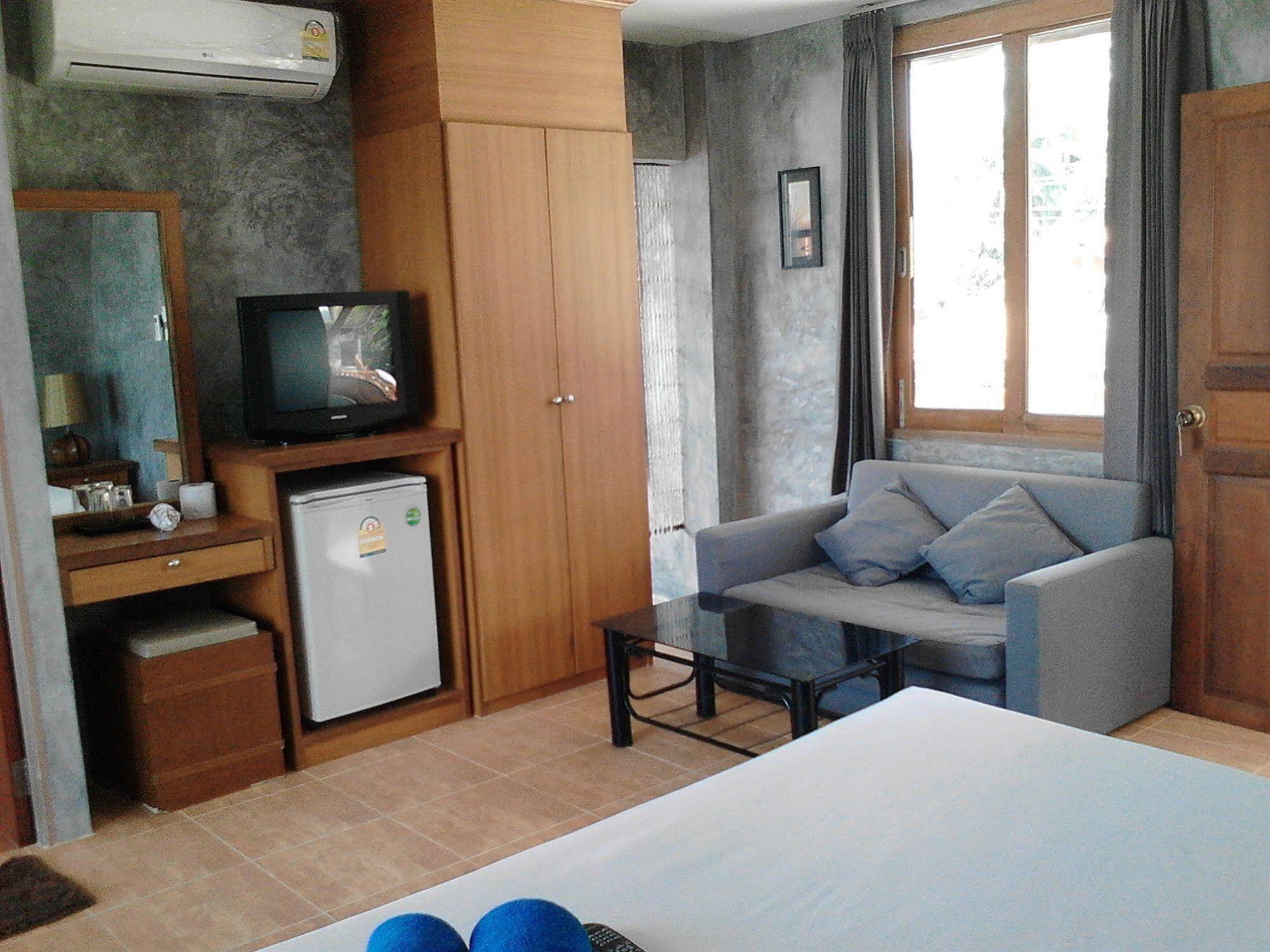 Phangan Palm Beach Resort