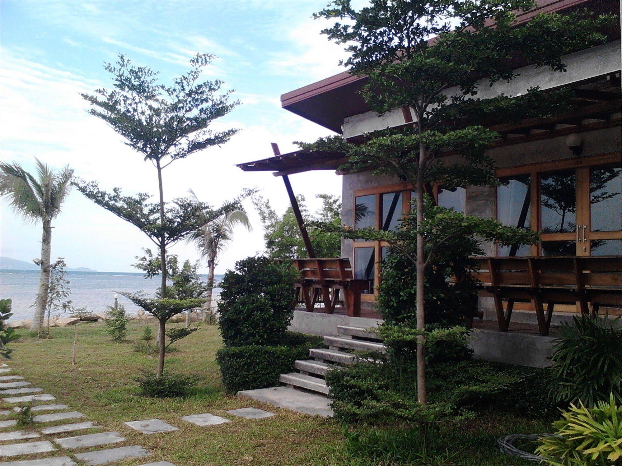 Phangan Palm Beach Resort