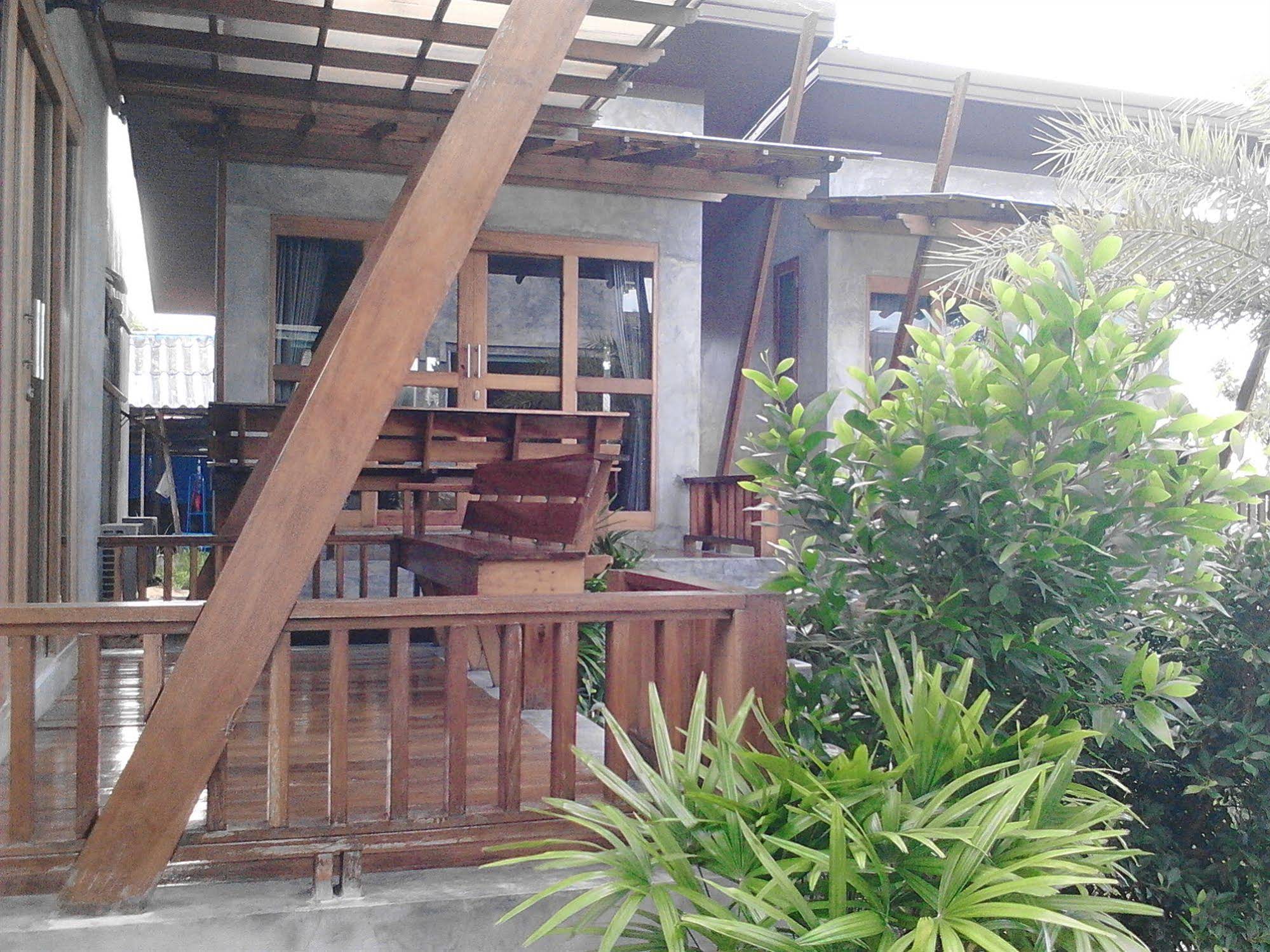 Phangan Palm Beach Resort