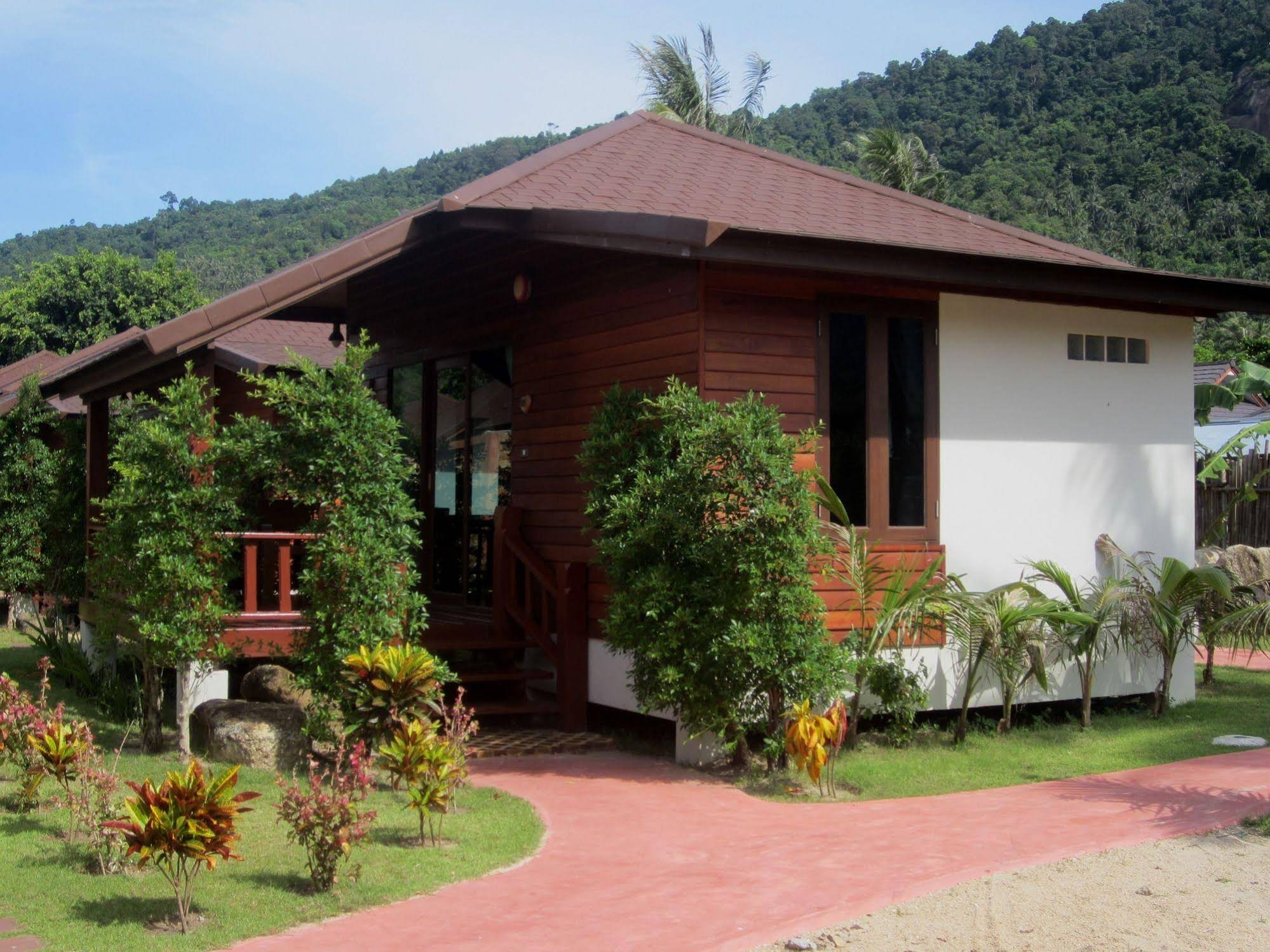 Pingchan Beachfront Resort