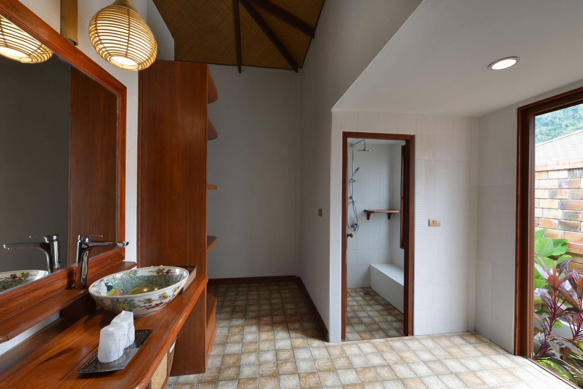 Pingchan Beachfront Resort