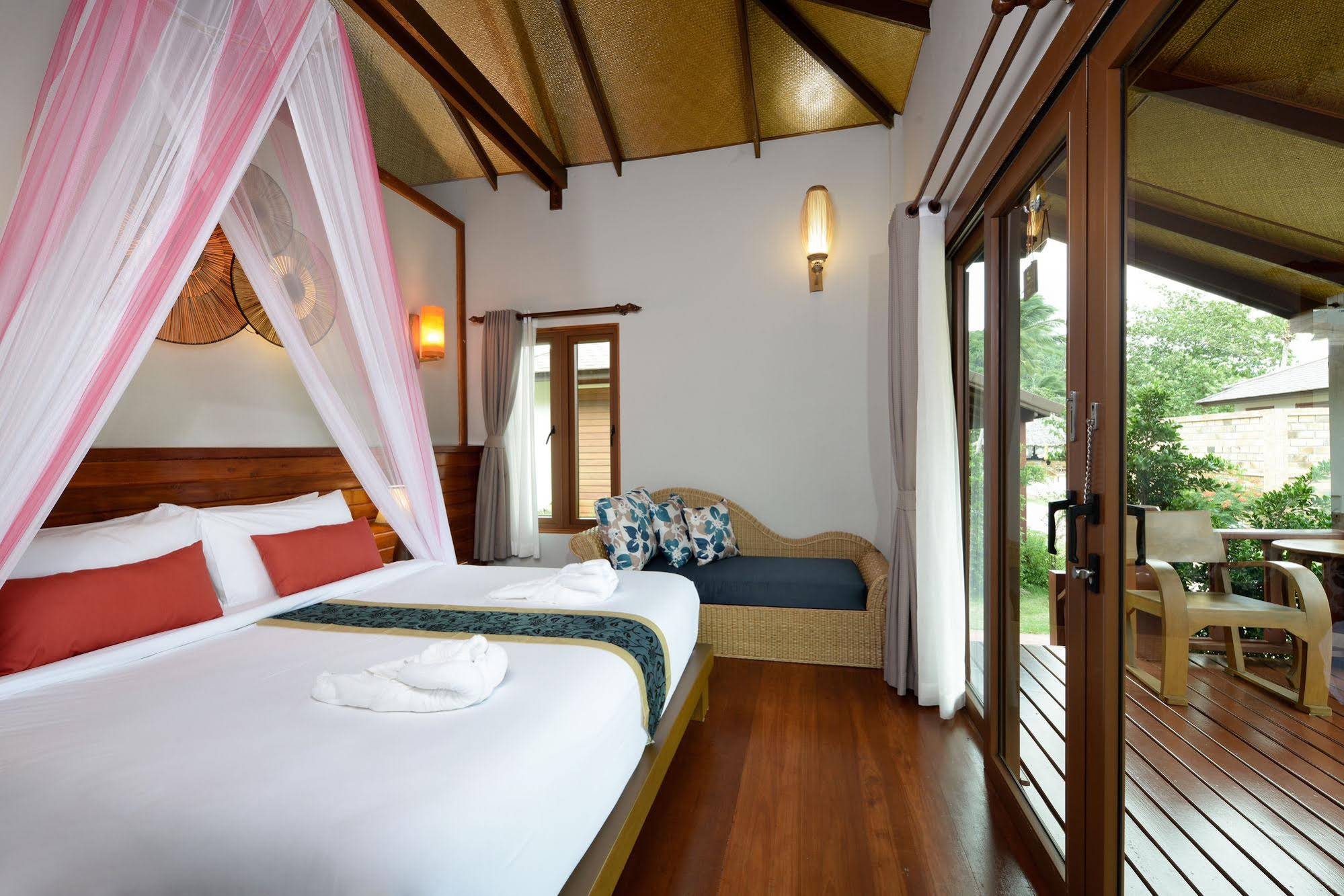 Pingchan Beachfront Resort