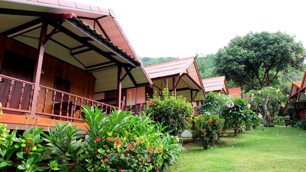 Pooltrap Village Bungalow