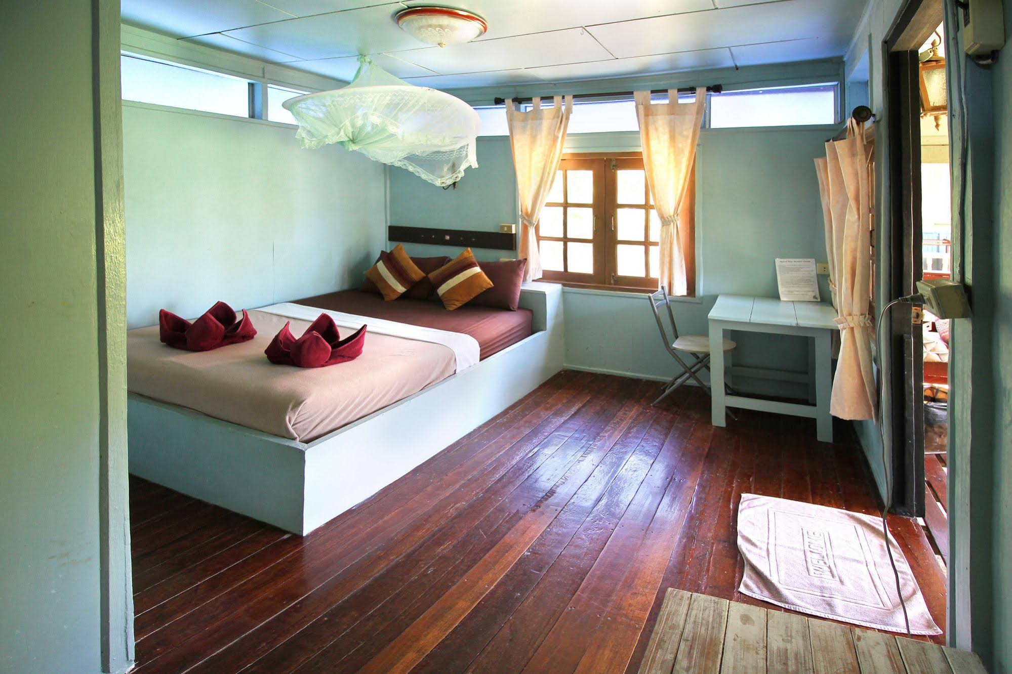 Sabaii Bay Resort