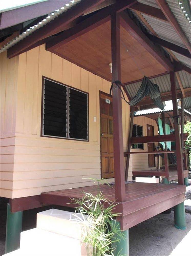 Sandee Bungalows