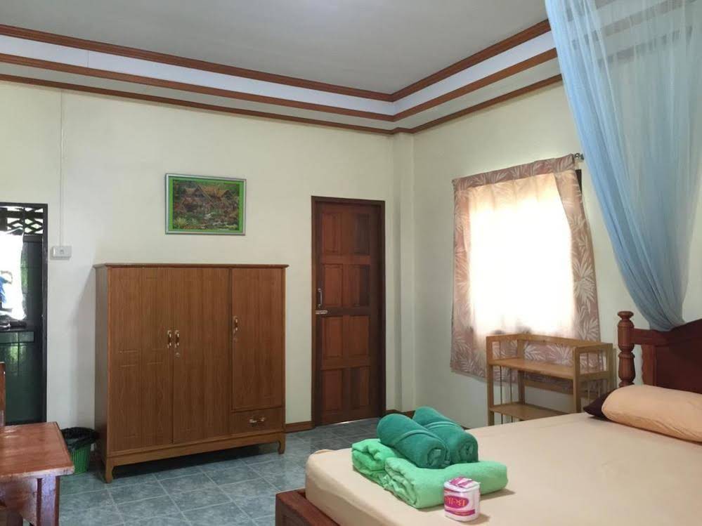 Sandee Bungalows