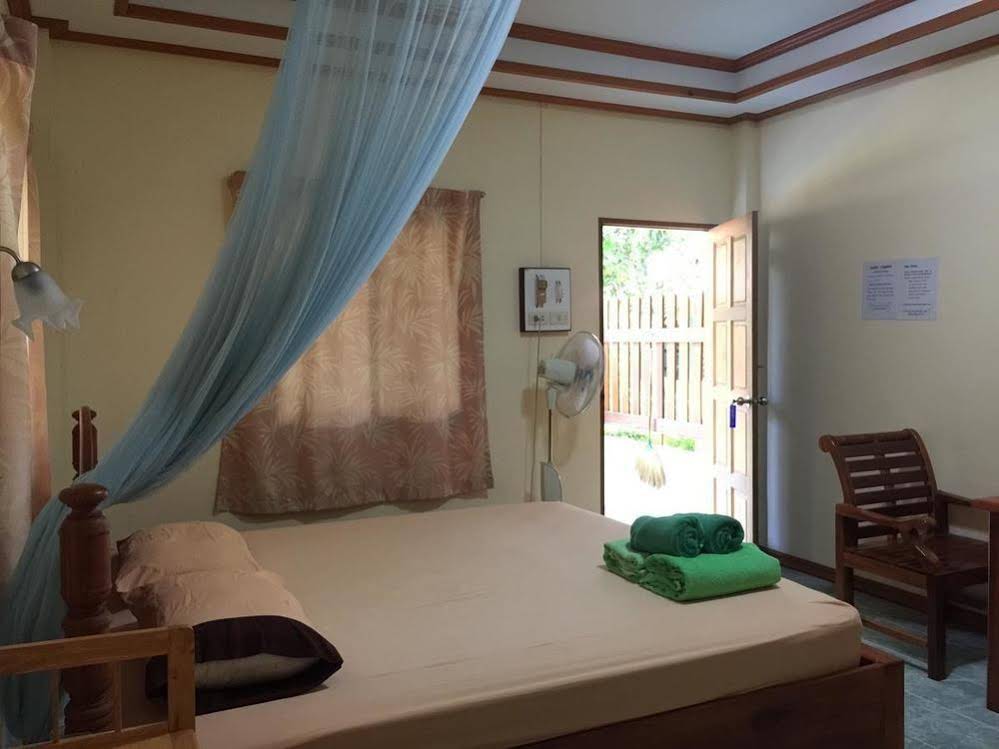 Sandee Bungalows