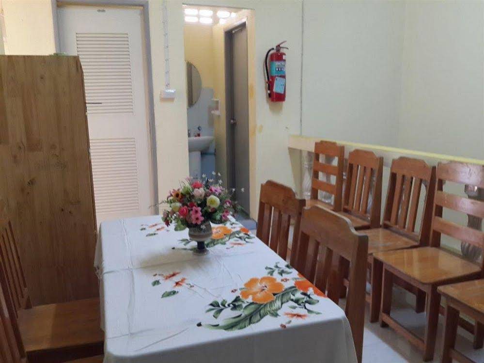 Seventeen Hostel