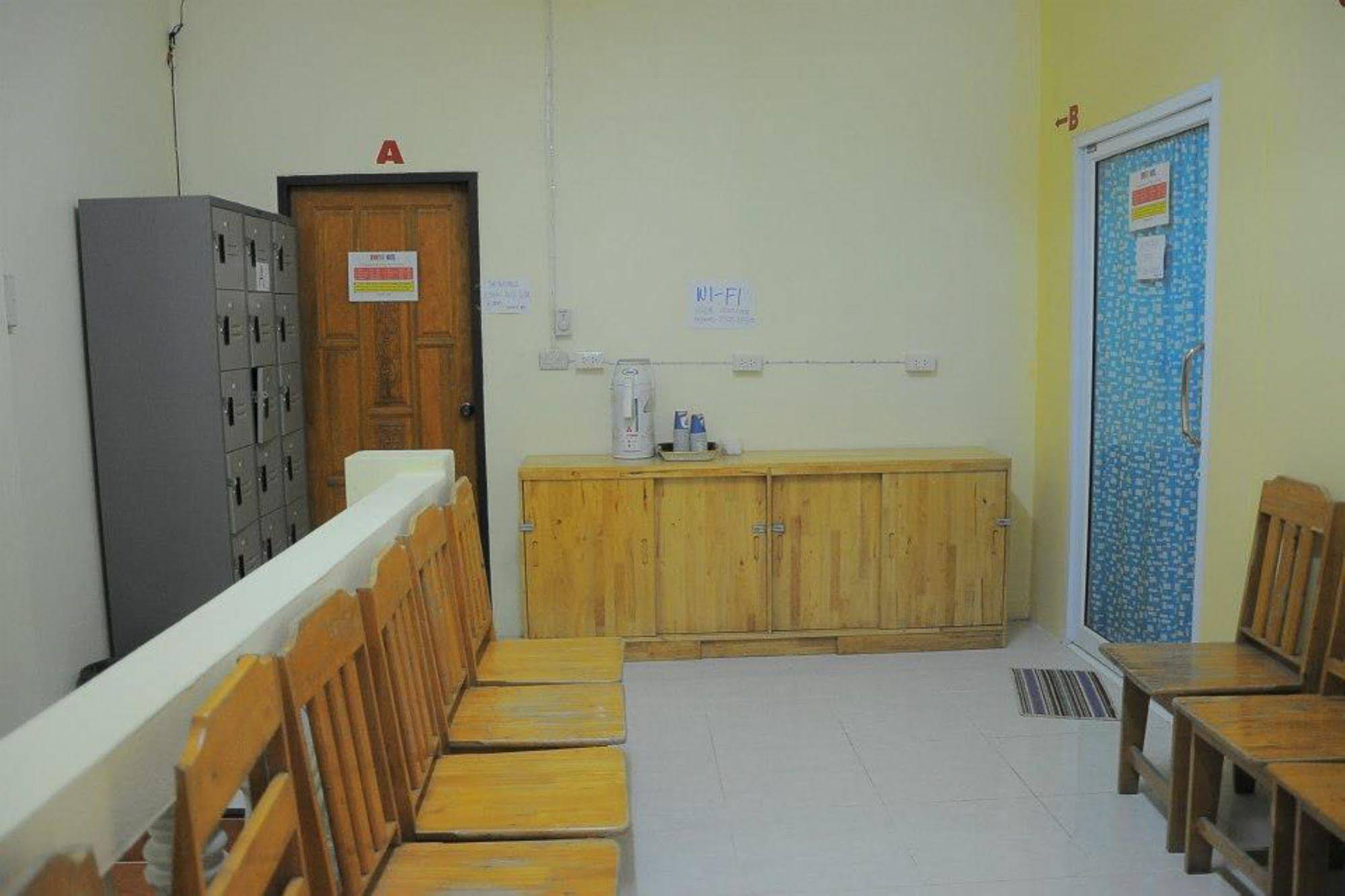 Seventeen Hostel