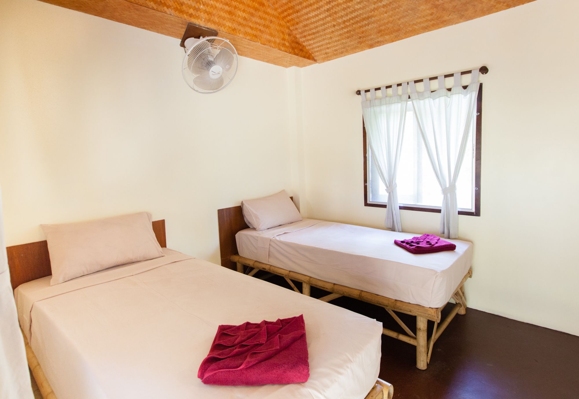 Shiralea Backpackers Resort