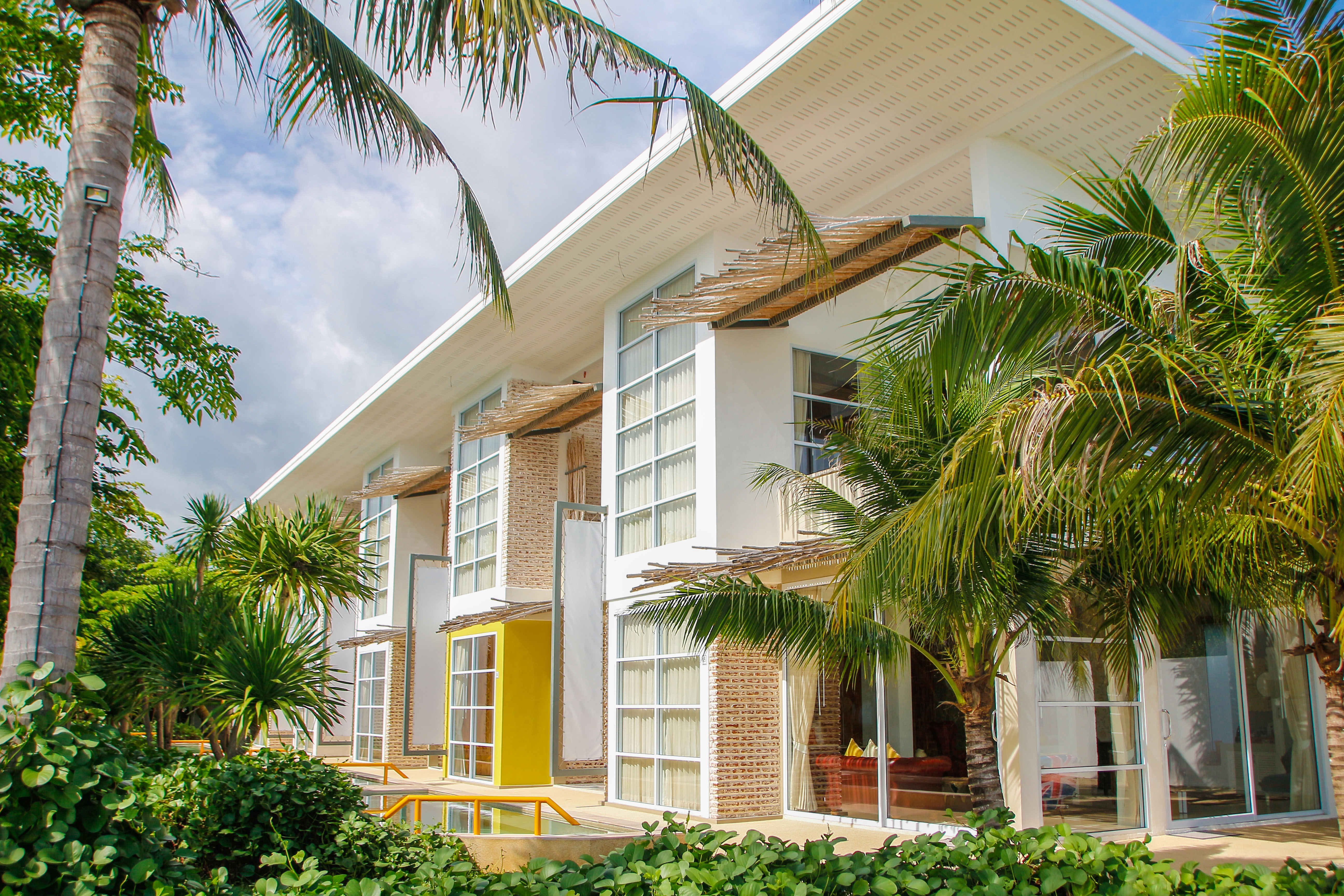 Summer Luxury Beach Resort