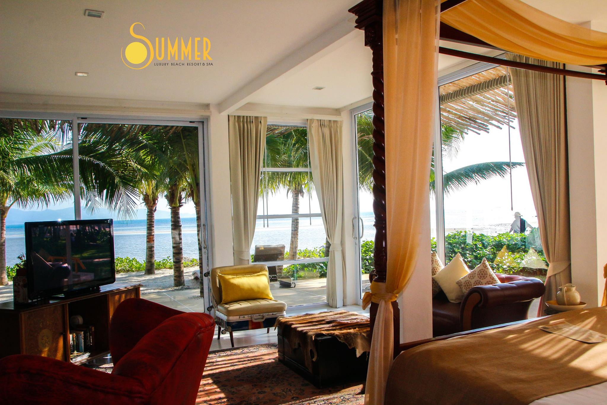 Summer Luxury Beach Resort
