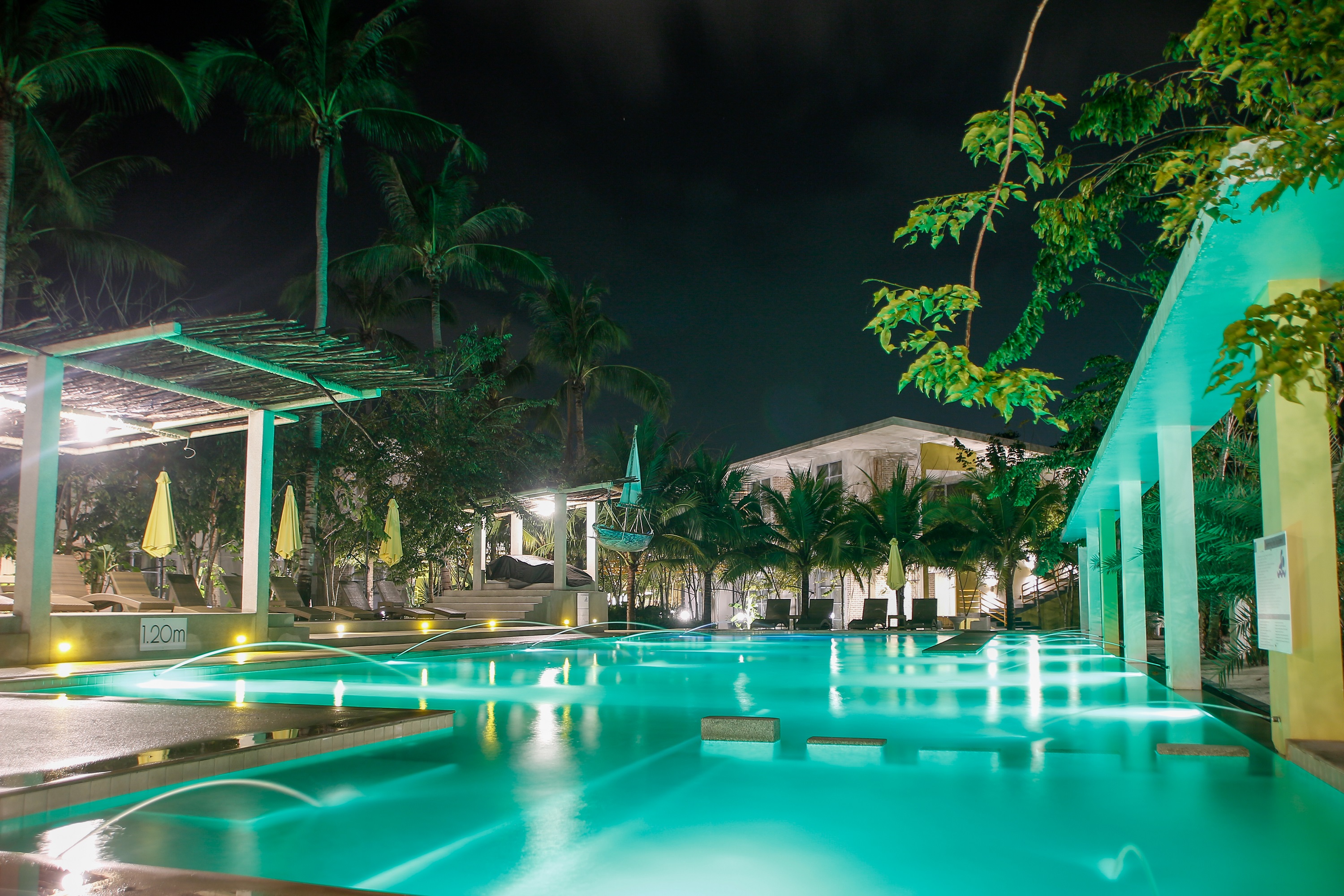 Summer Luxury Beach Resort