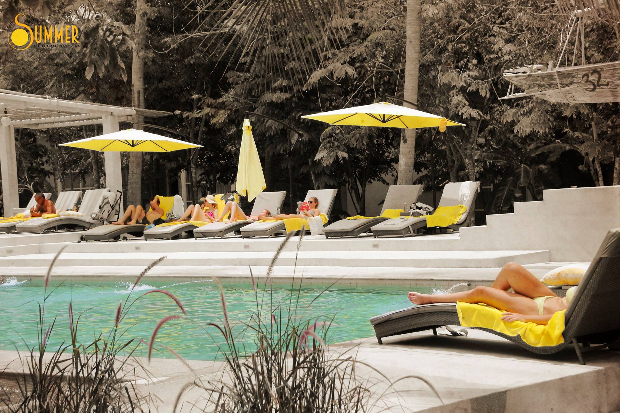 Summer Luxury Beach Resort