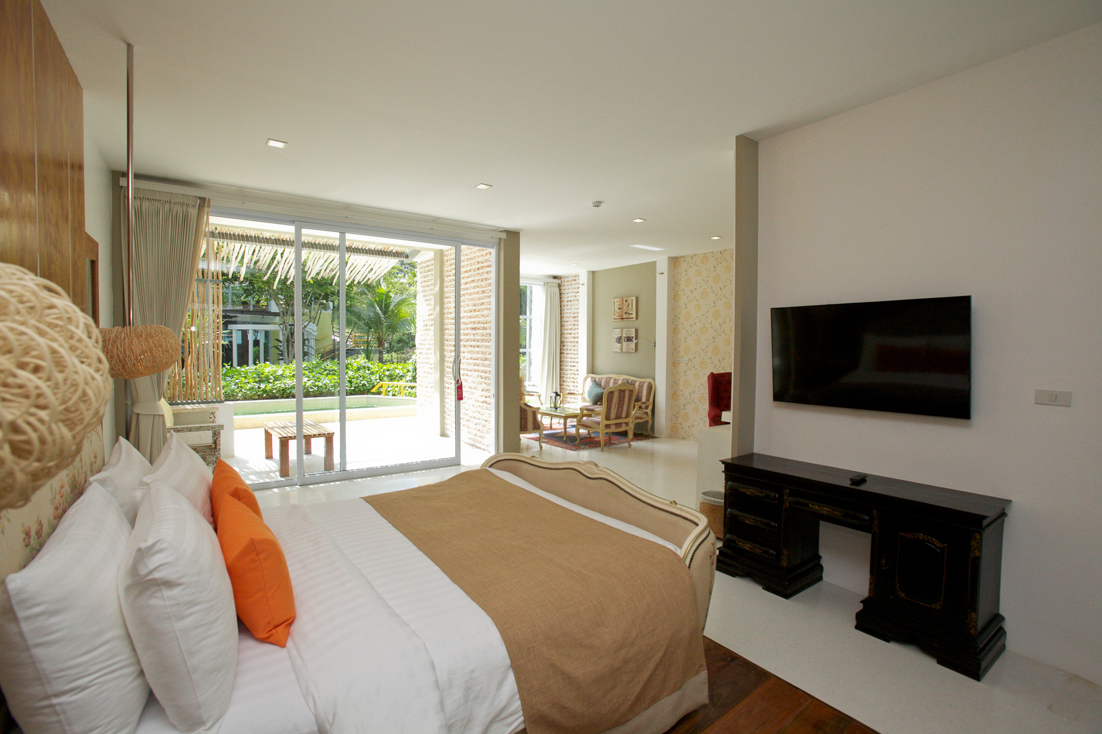 Summer Luxury Beach Resort