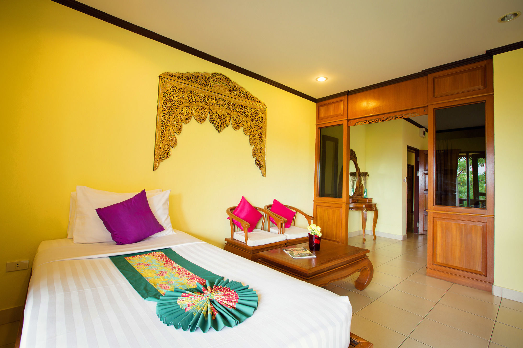 Sunset Beach Club Hotel & Spa