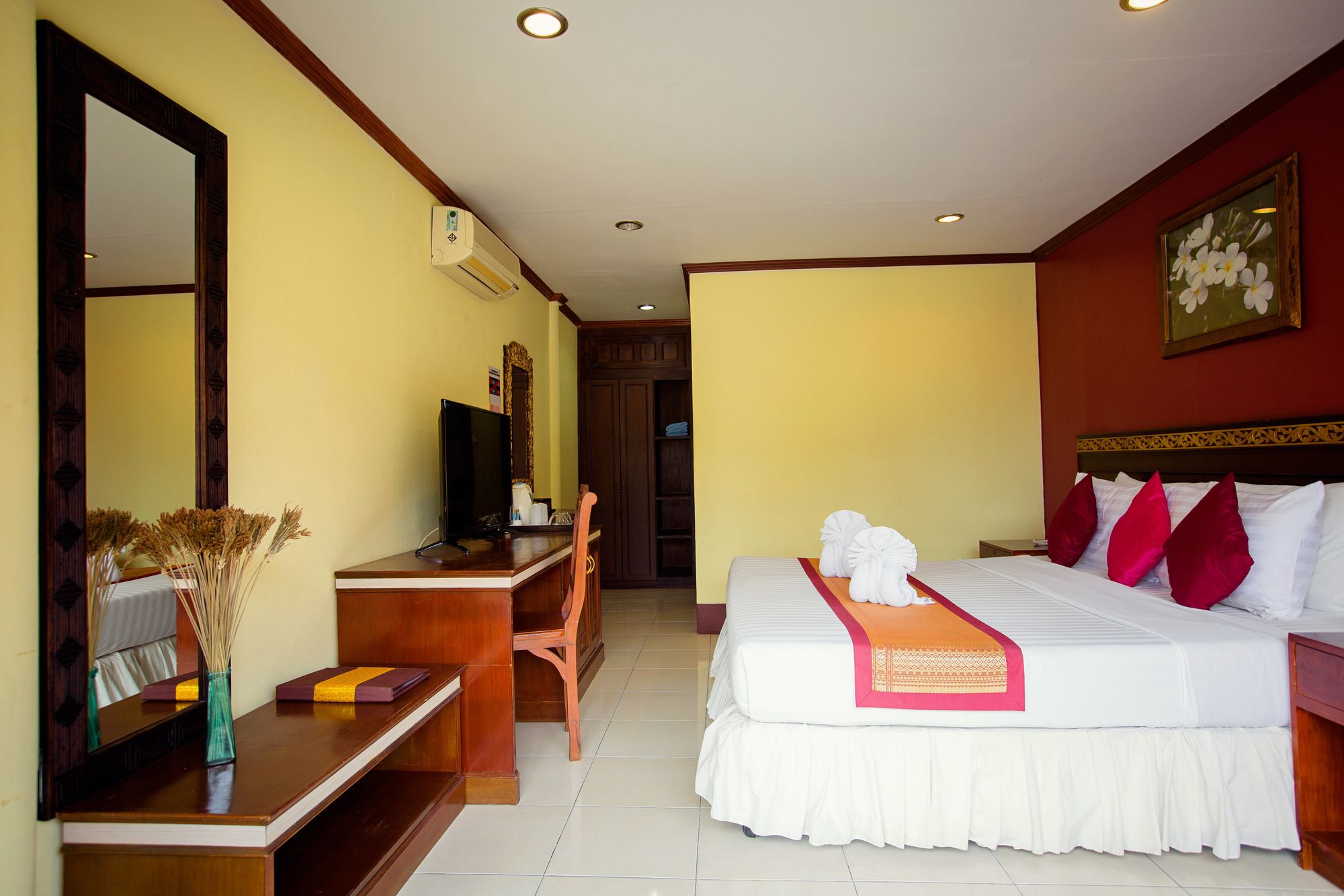 Sunset Beach Club Hotel & Spa