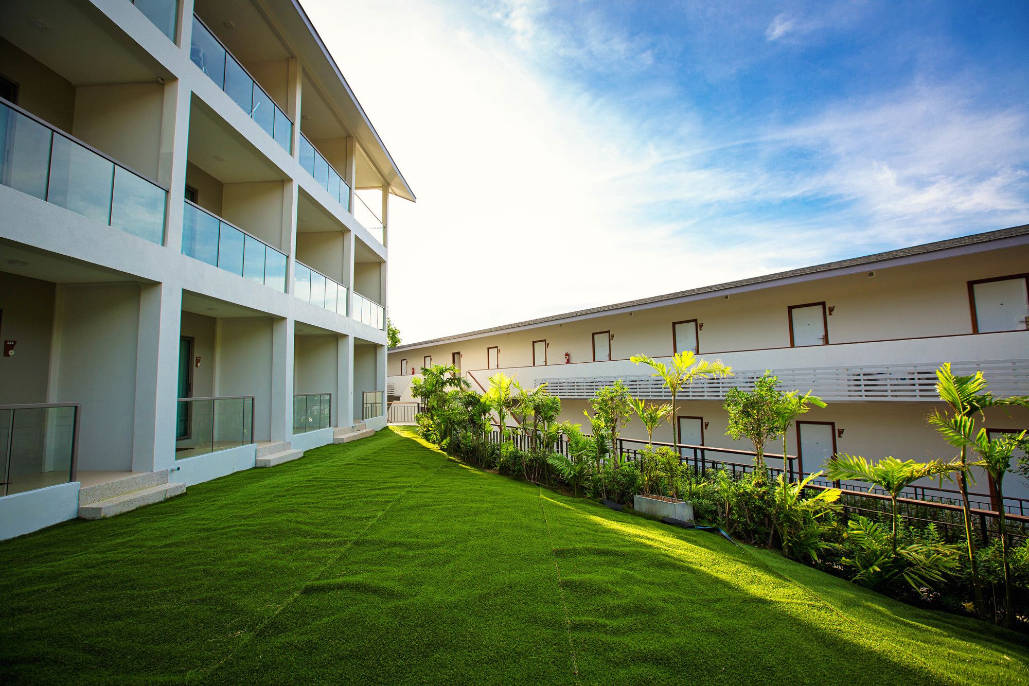 Sunset Beach Club Hotel & Spa