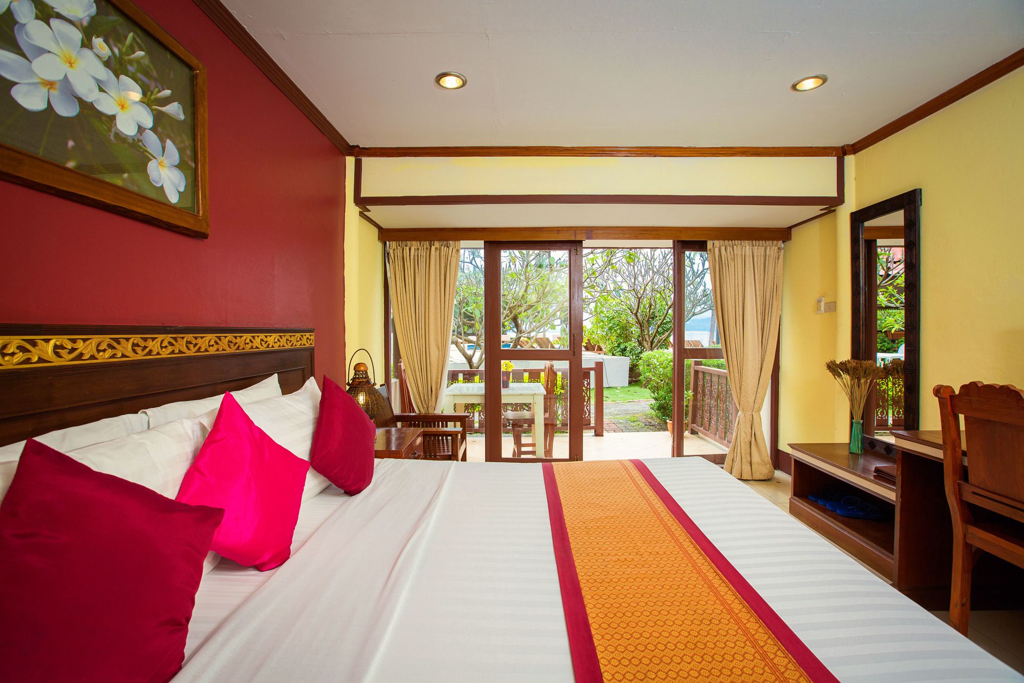 Sunset Beach Club Hotel & Spa