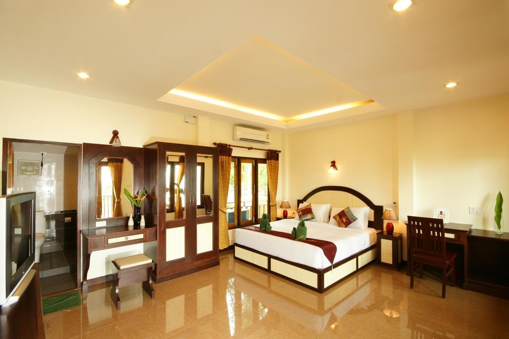 Tharathip Resort