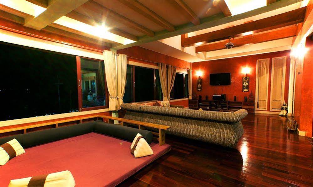 The Villa Hacienda
