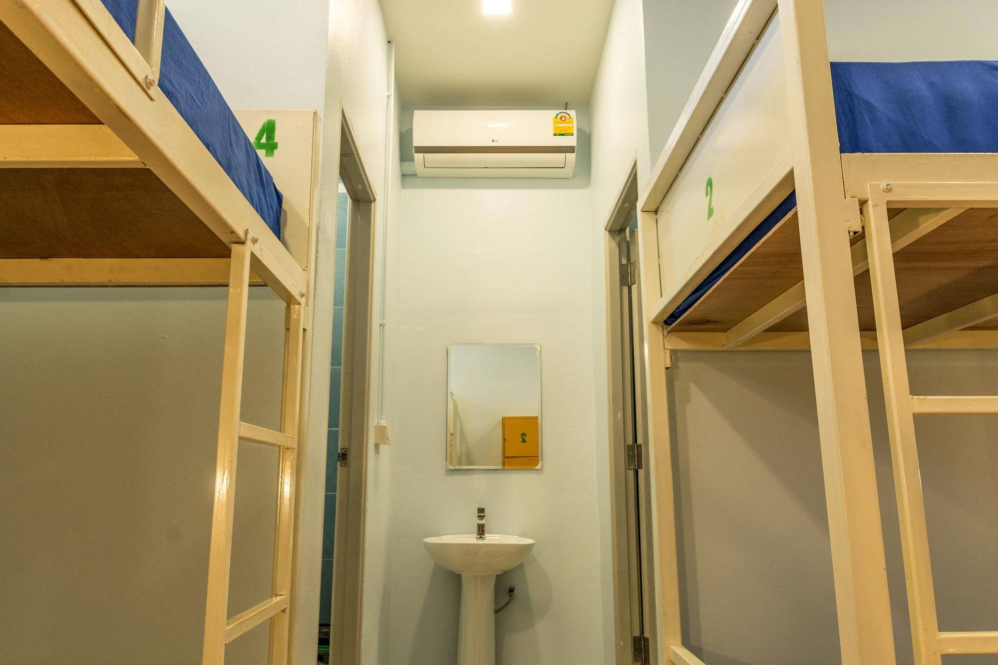 Treechart Hostel