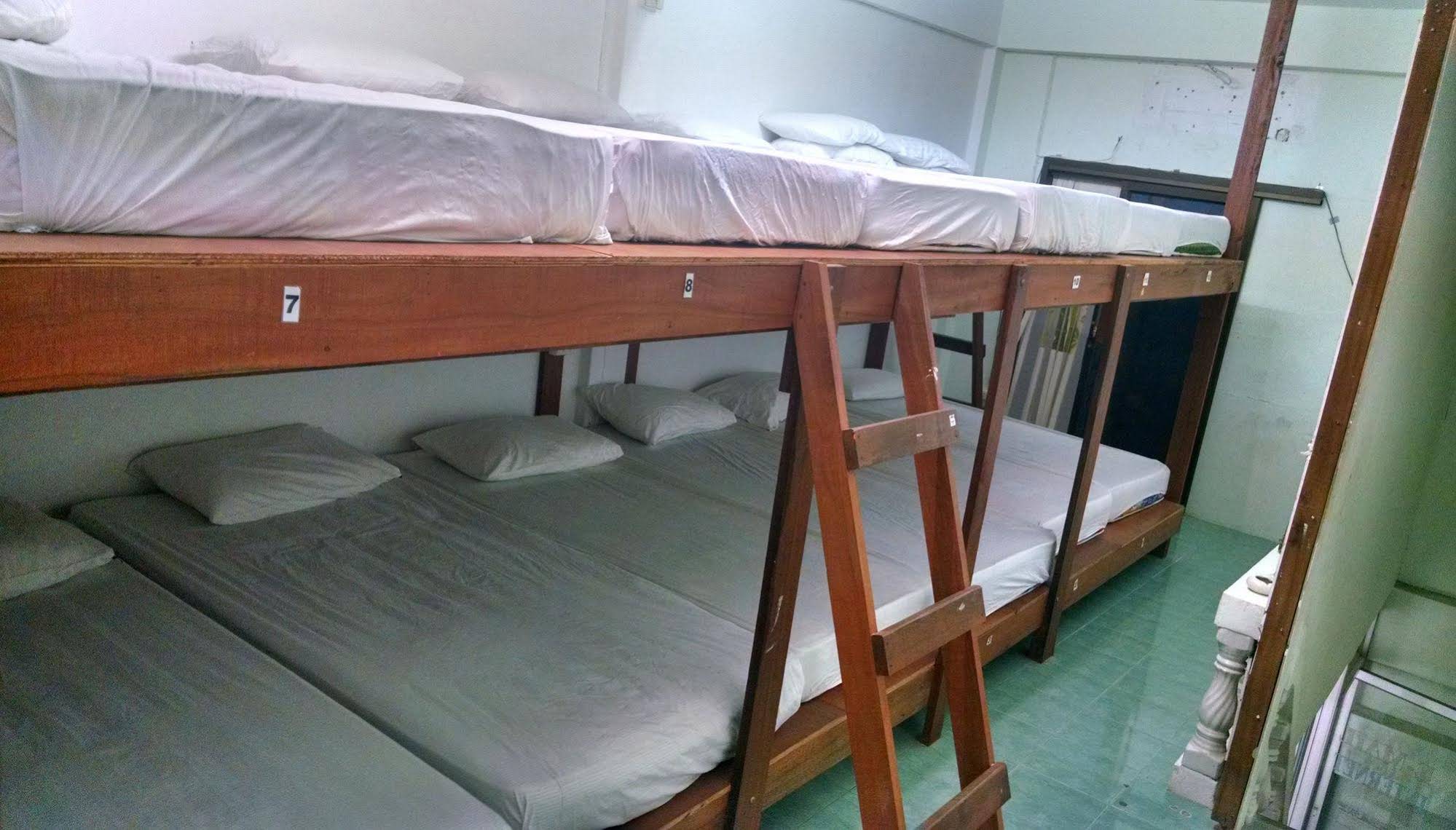 Wild & Wandering Hostel