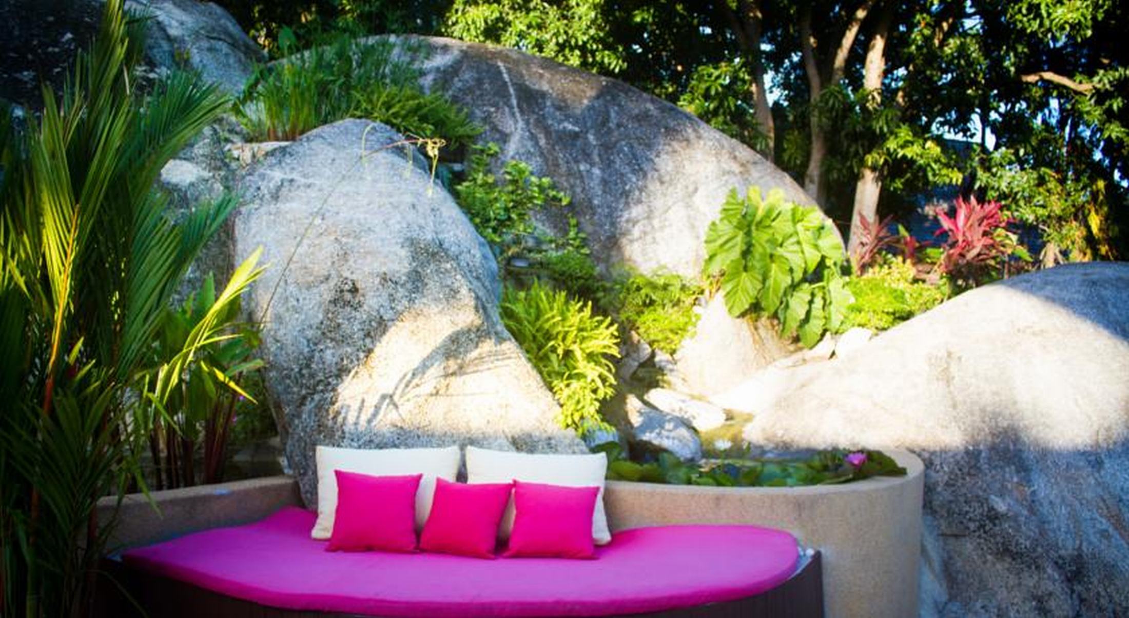 Royal Beach Boutique Resort & Spa