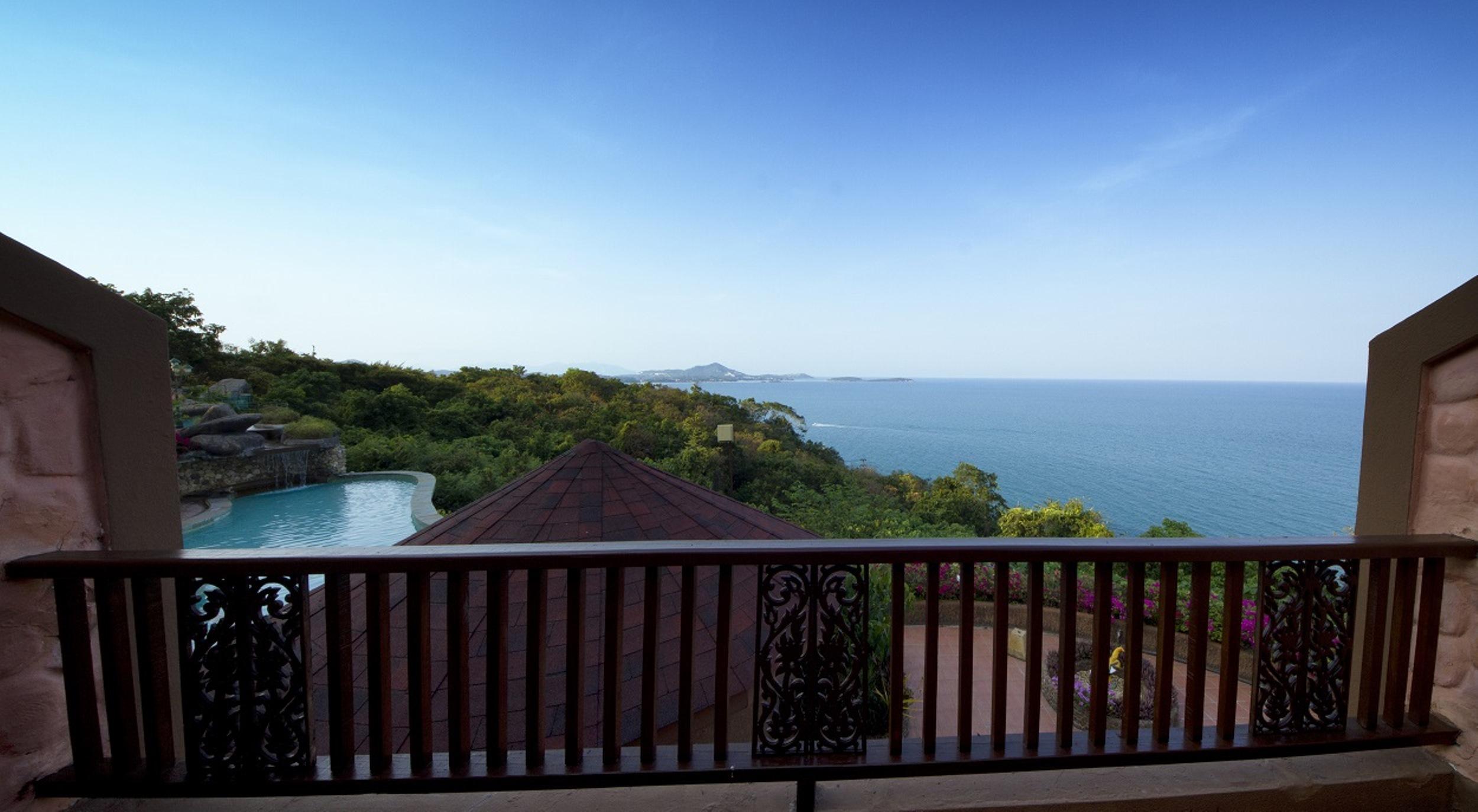 Samui Bayview Resort & Spa