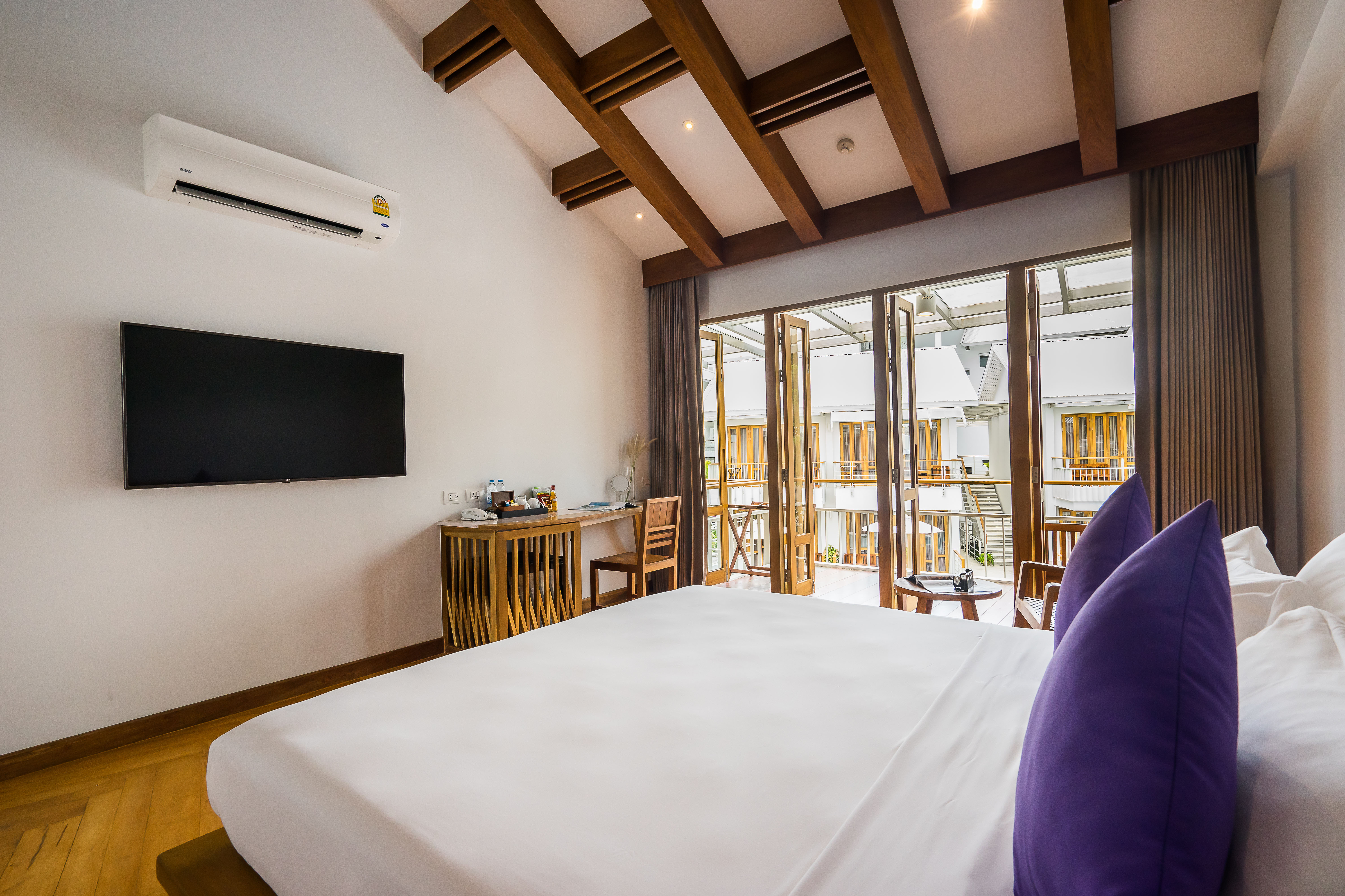 White Sand Samui Resort