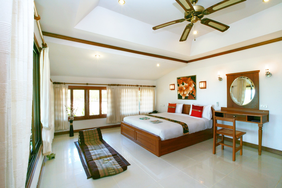 Lipa Lodge Beach Resort