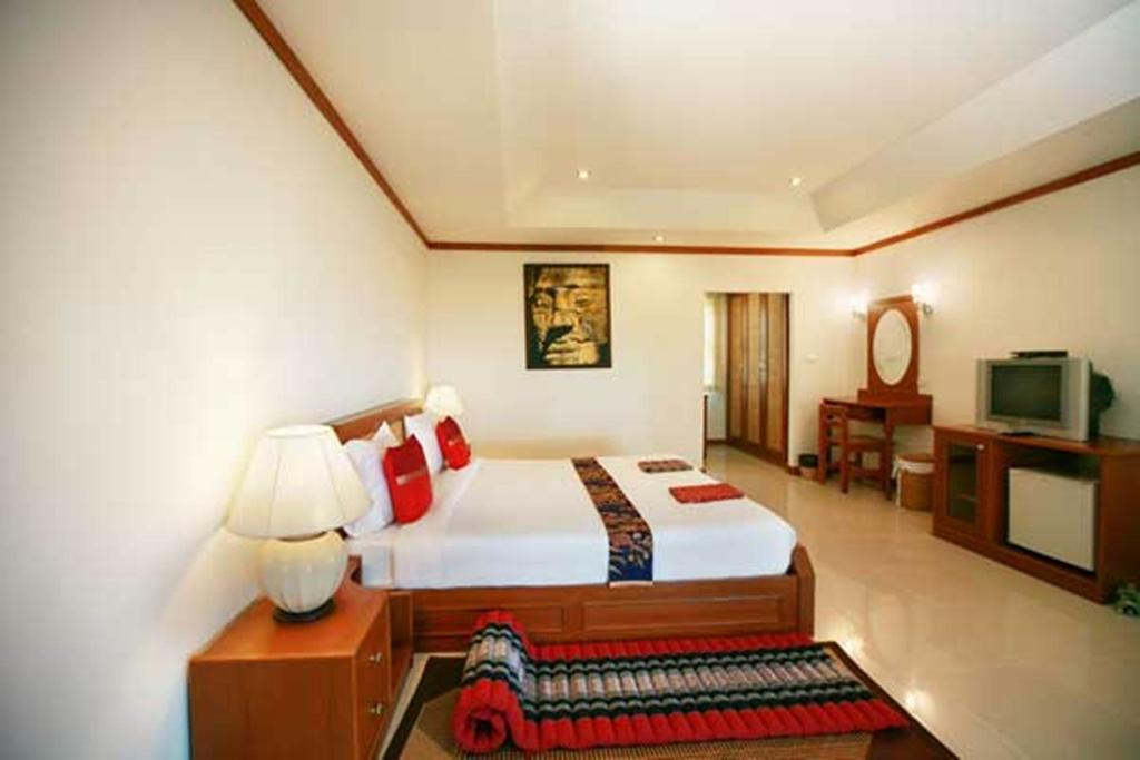Lipa Lodge Beach Resort