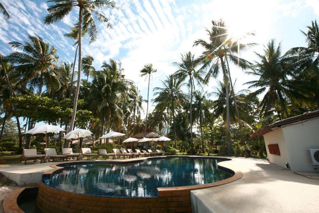Lipa Lodge Beach Resort