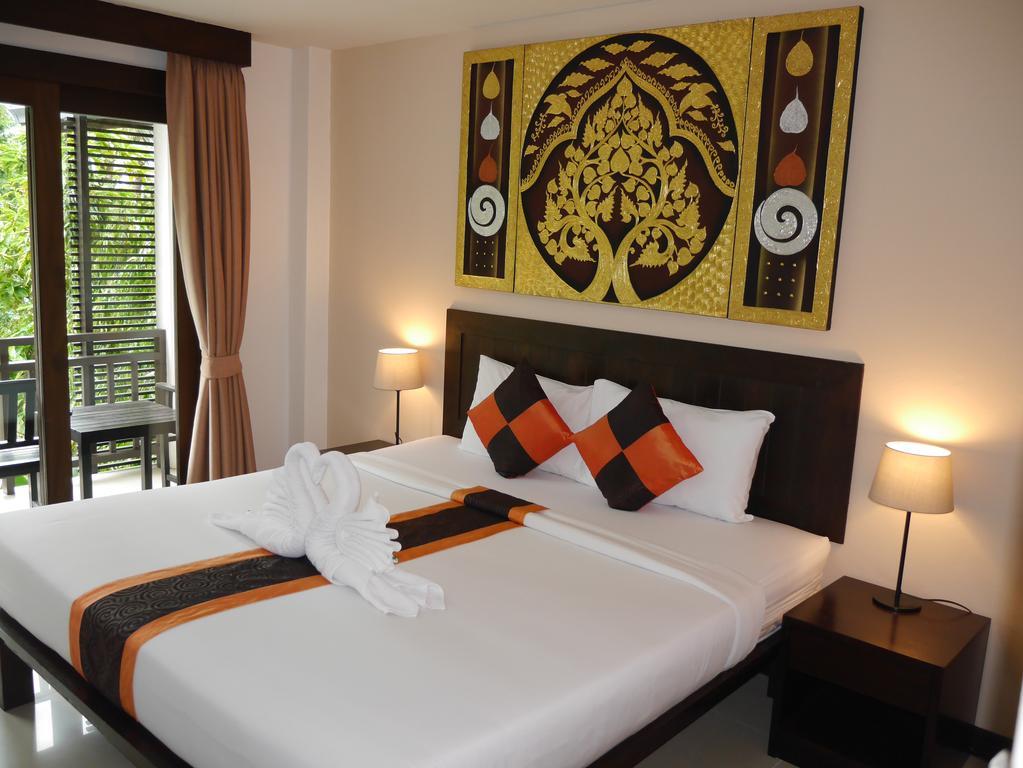 Ampha Place Hotel