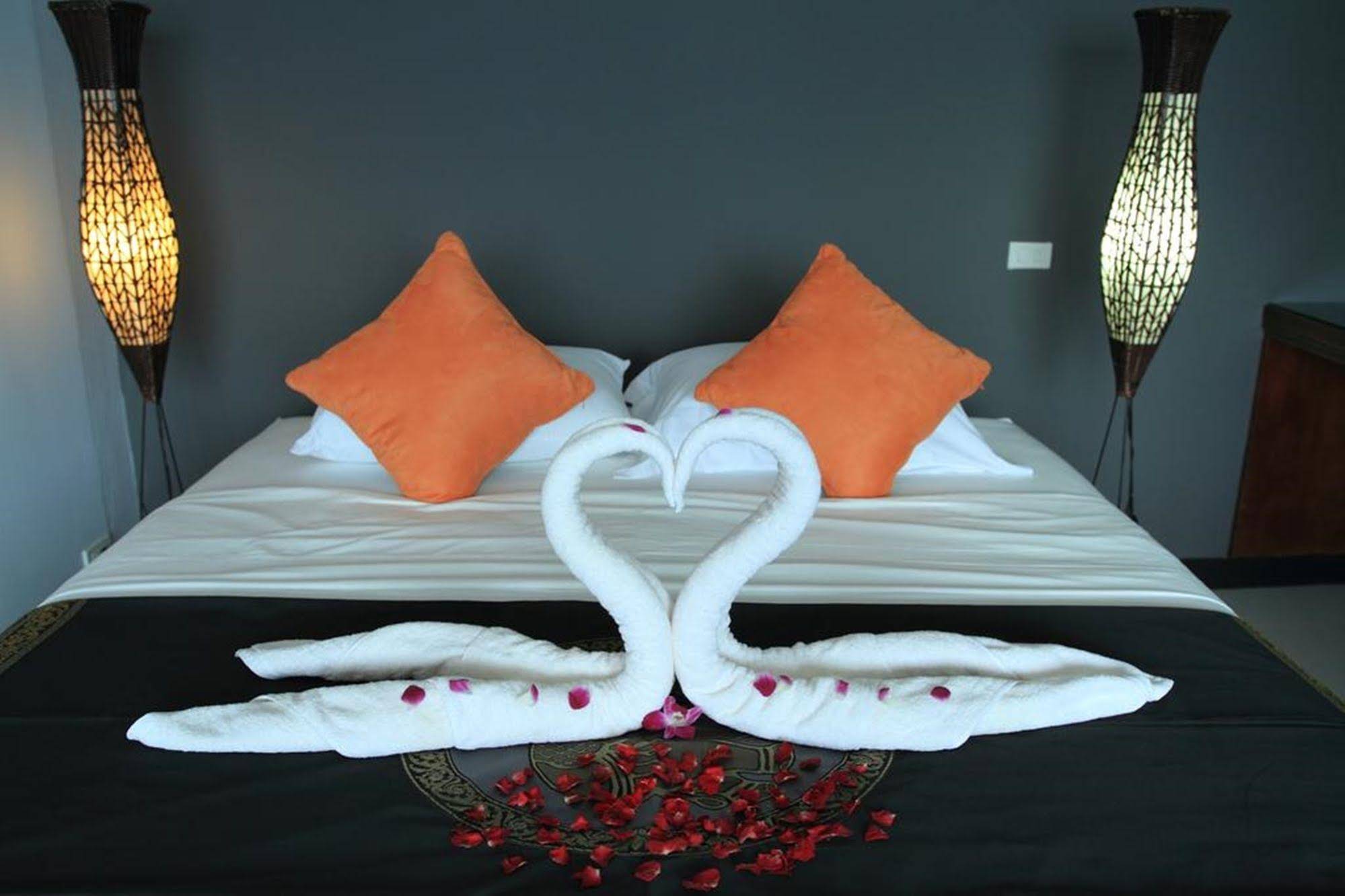 Anjali Koh Samui