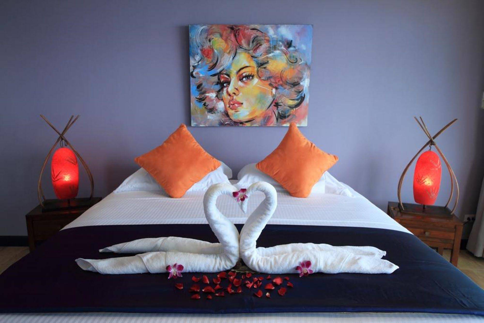 Anjali Koh Samui