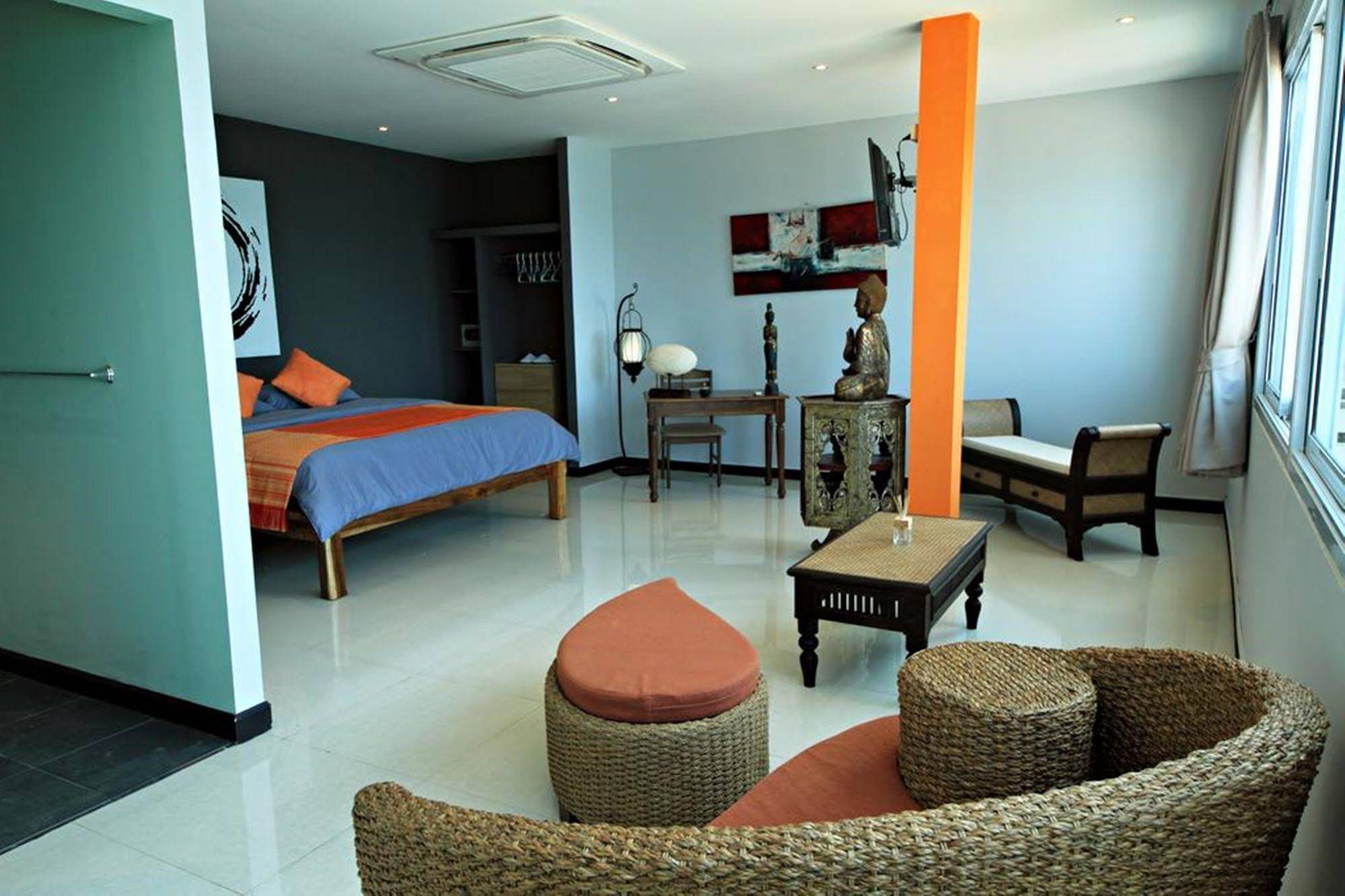 Anjali Koh Samui