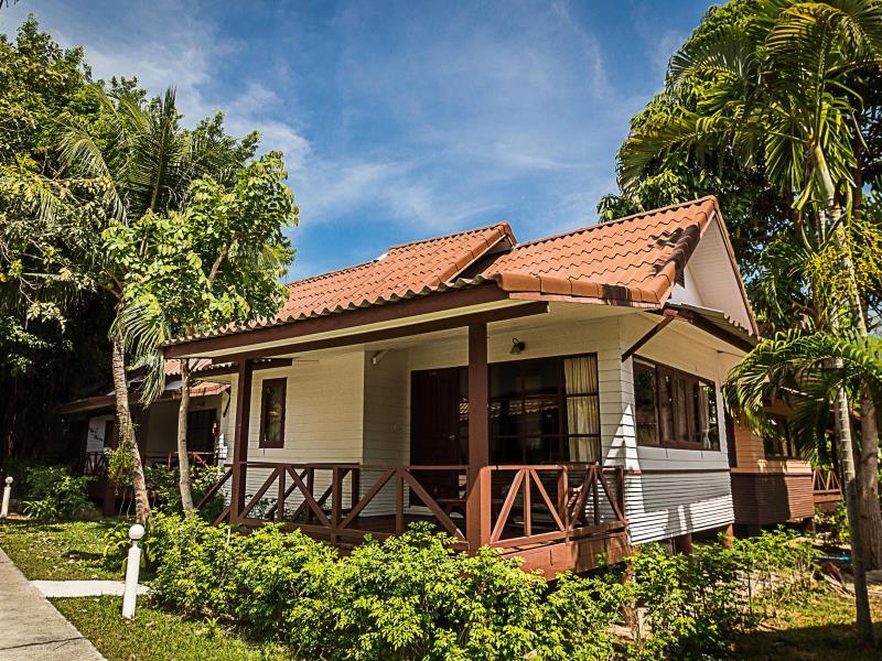 Coco Palm Beach Resort