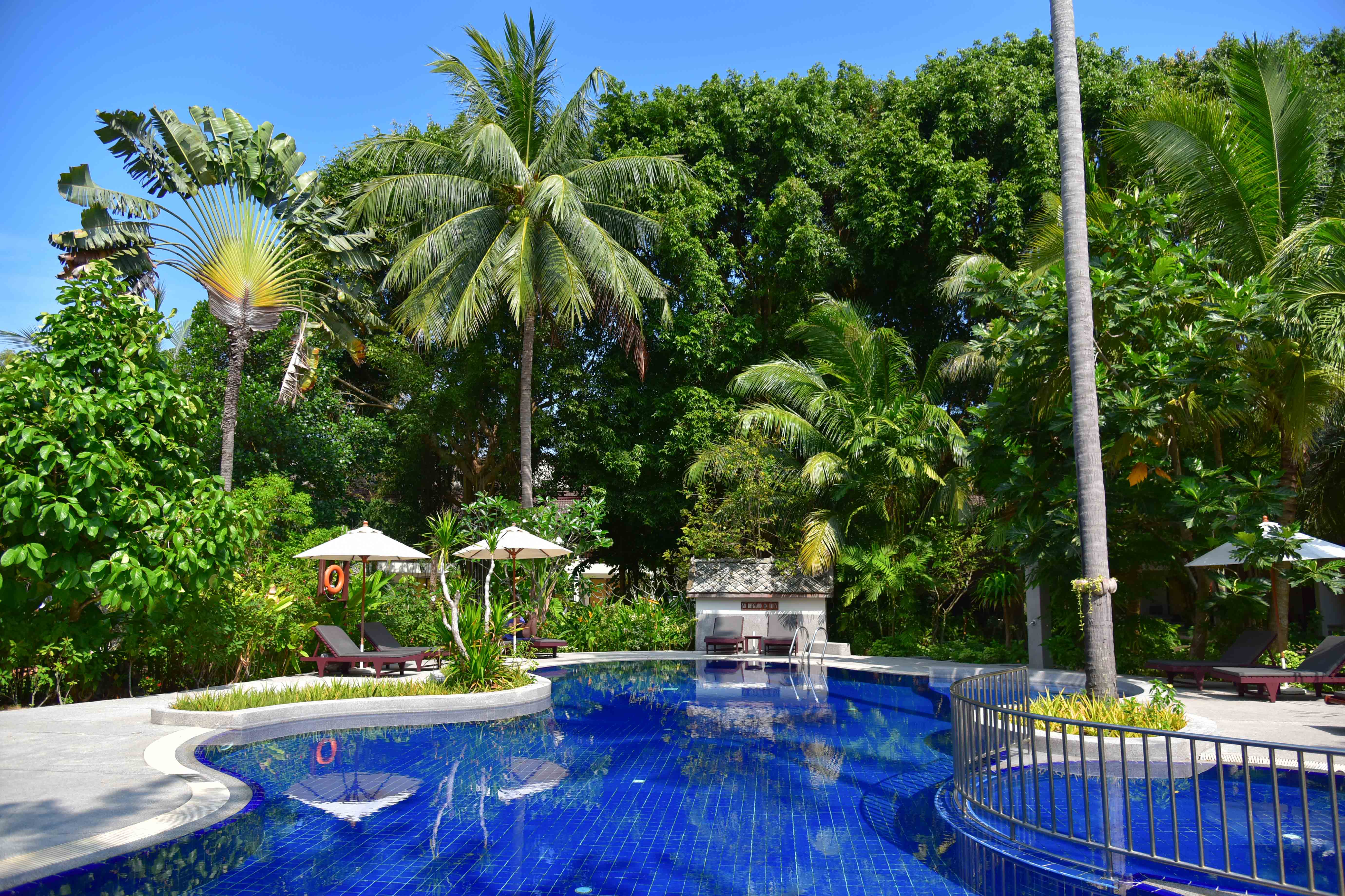 Paradise Beach Resort