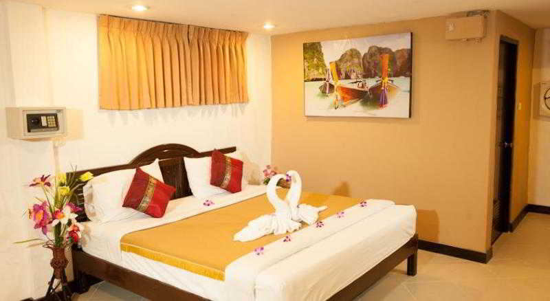 Rich Resort Beachside Hotel