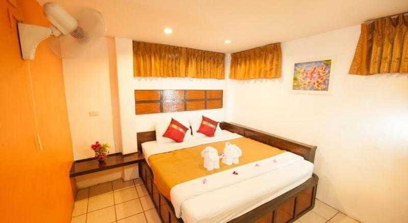 Rich Resort Beachside Hotel