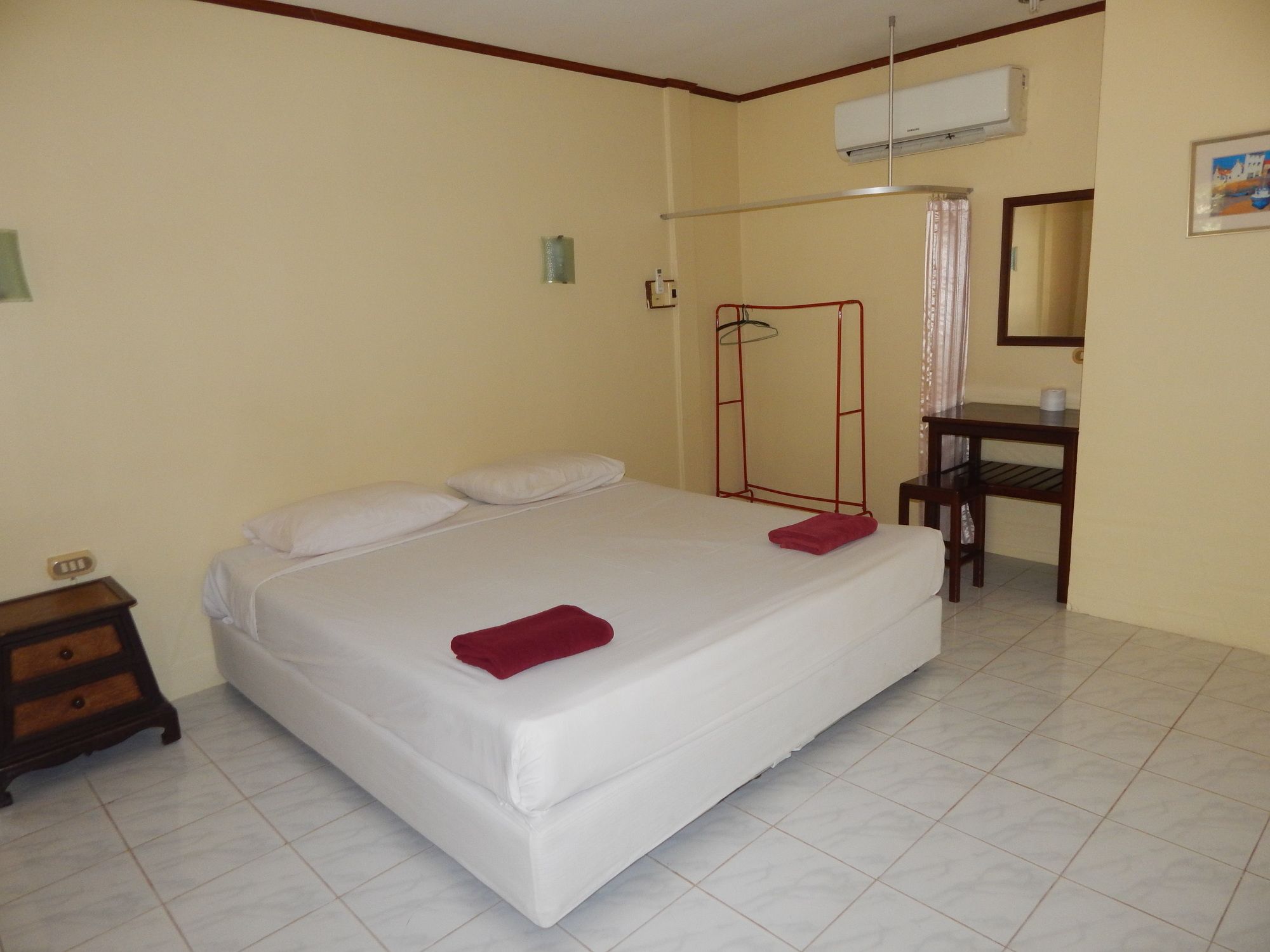 Jinta City Hotel
