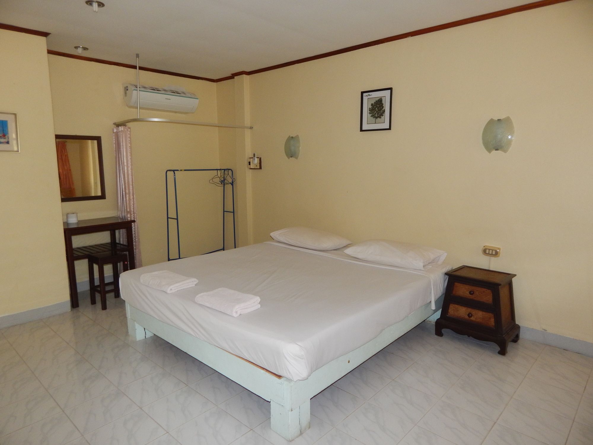 Jinta City Hotel
